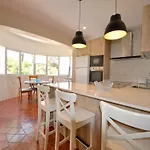 度假居 In Algarve Near Marina & Golf Course *
