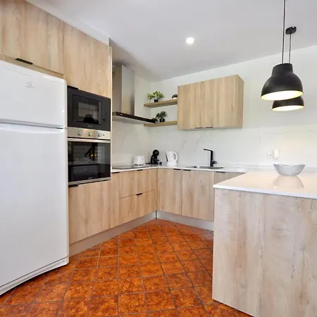 Holiday home Modern In With Private Pool *