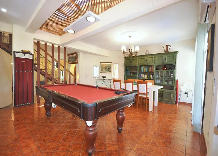 In Algarve Near Marina & Golf Course * Quarteira