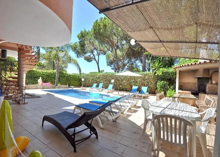 In Algarve Near Marina & Golf Course Holiday home Quarteira
